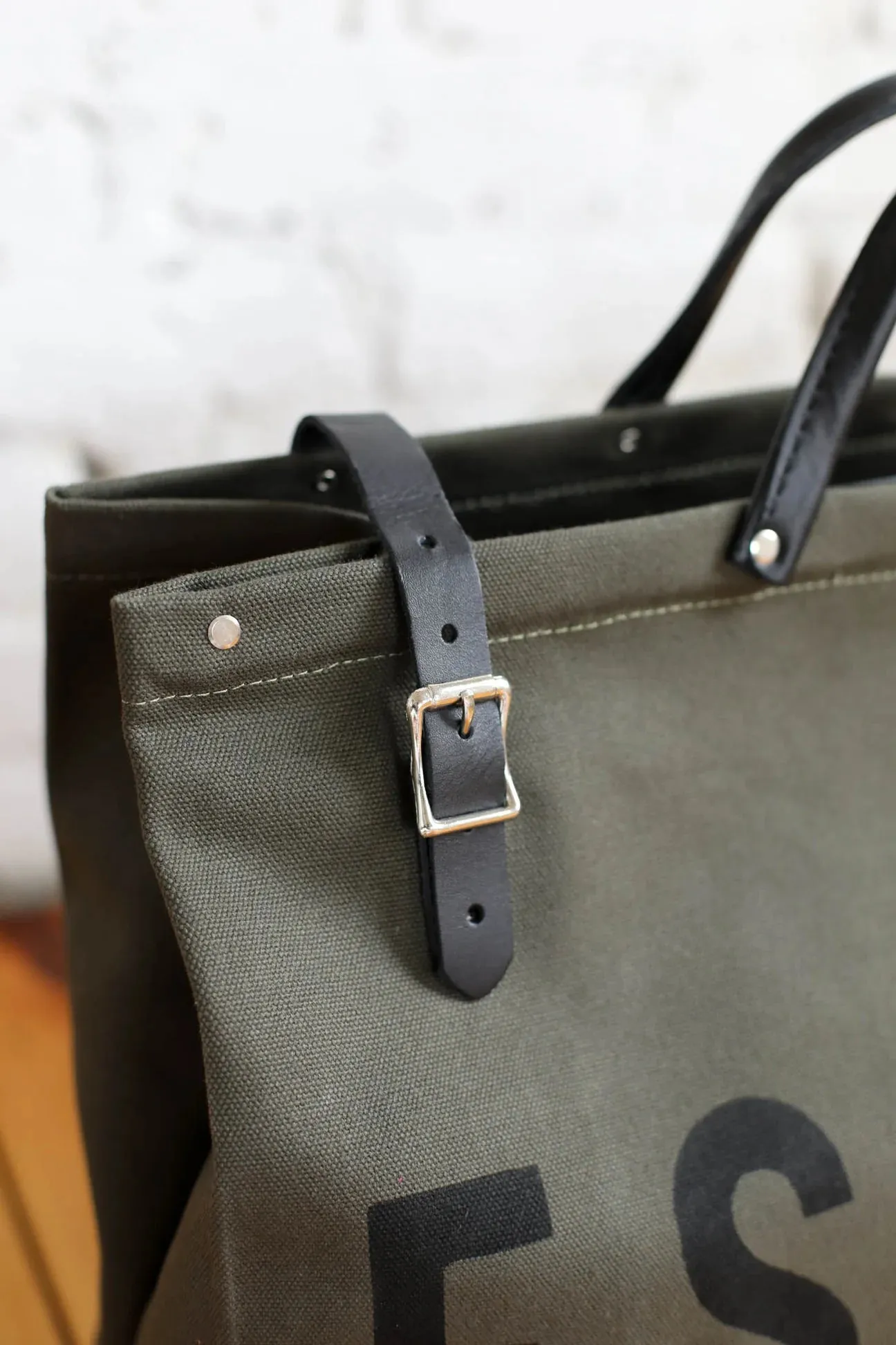 ESCAPE | HOLDALL BAG | OLIVE CANVAS