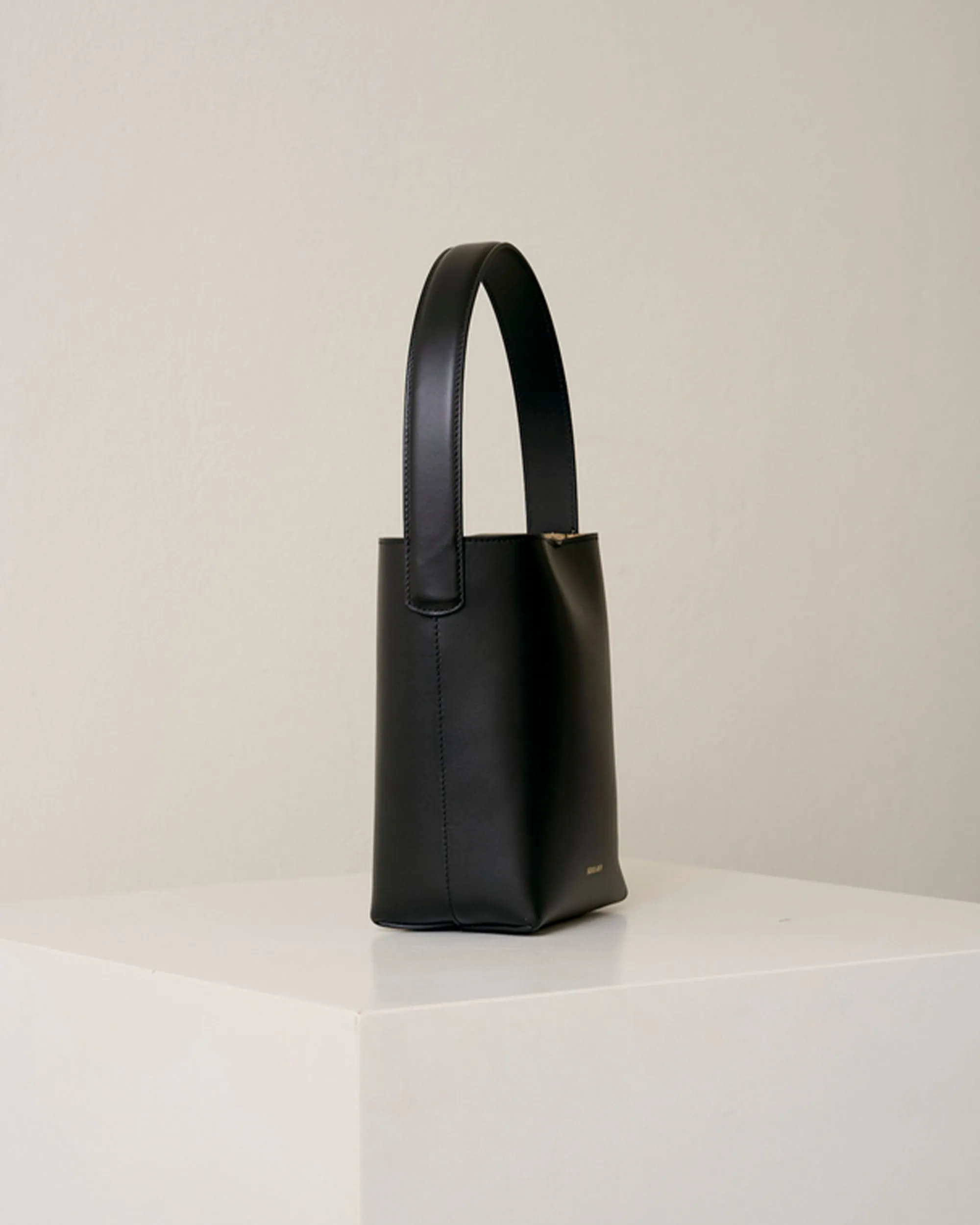 FRENZLAUER Mami Soft Small Grained Leather Bag