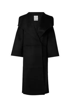 Signature Wool and Cashmere-Blend Coat