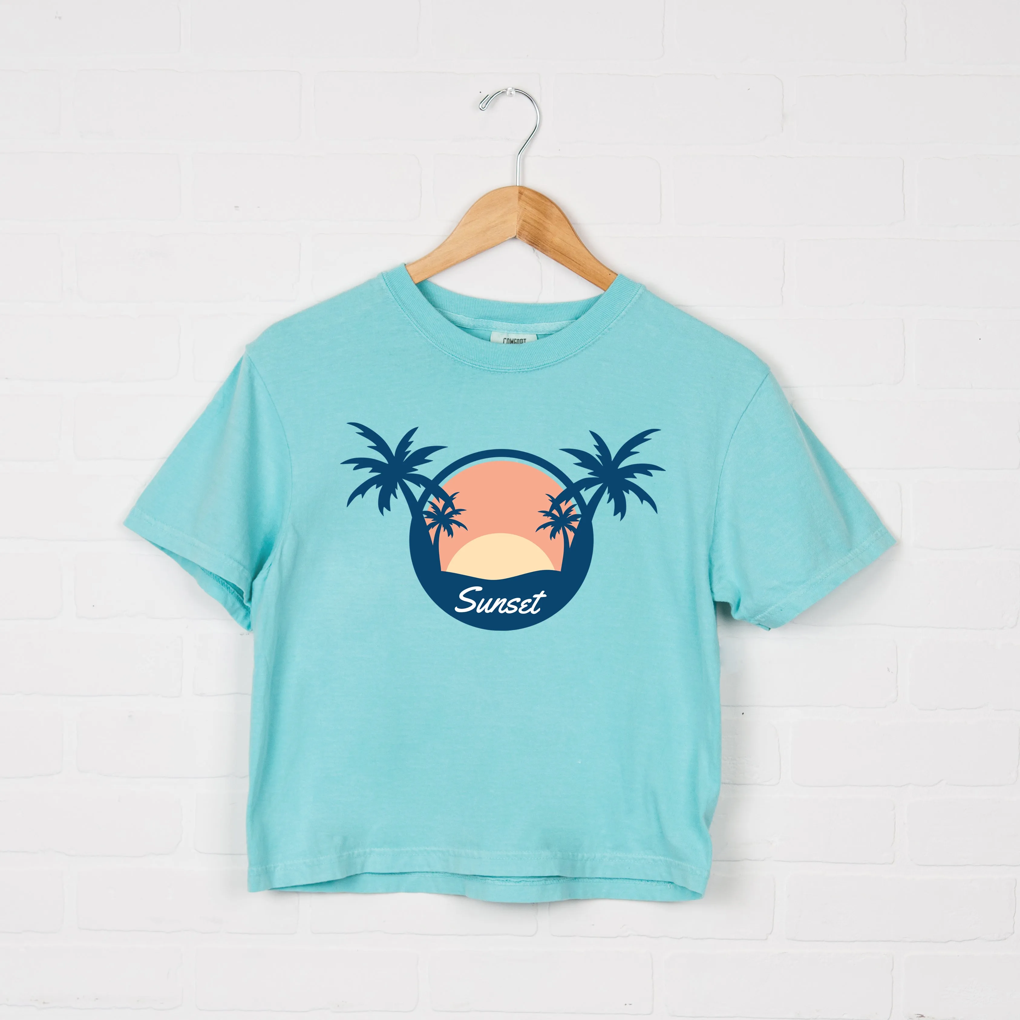 Sunset Palm Trees | Relaxed Fit Cropped Tee